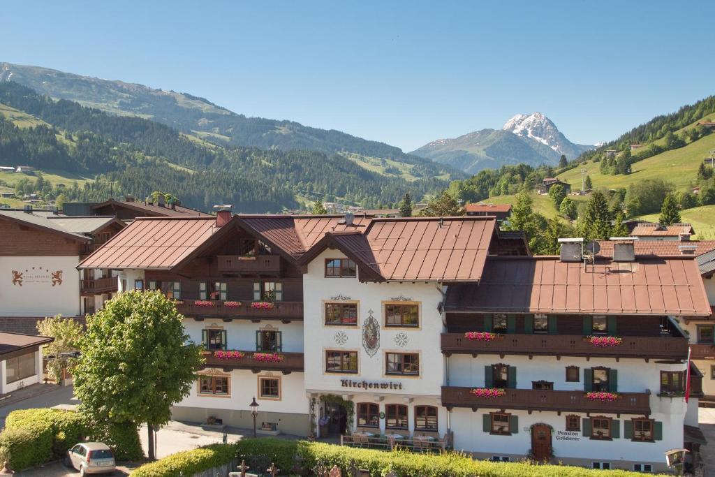 Hotel Kirchenwirt Kirchberg en Tyrol Extérieur photo