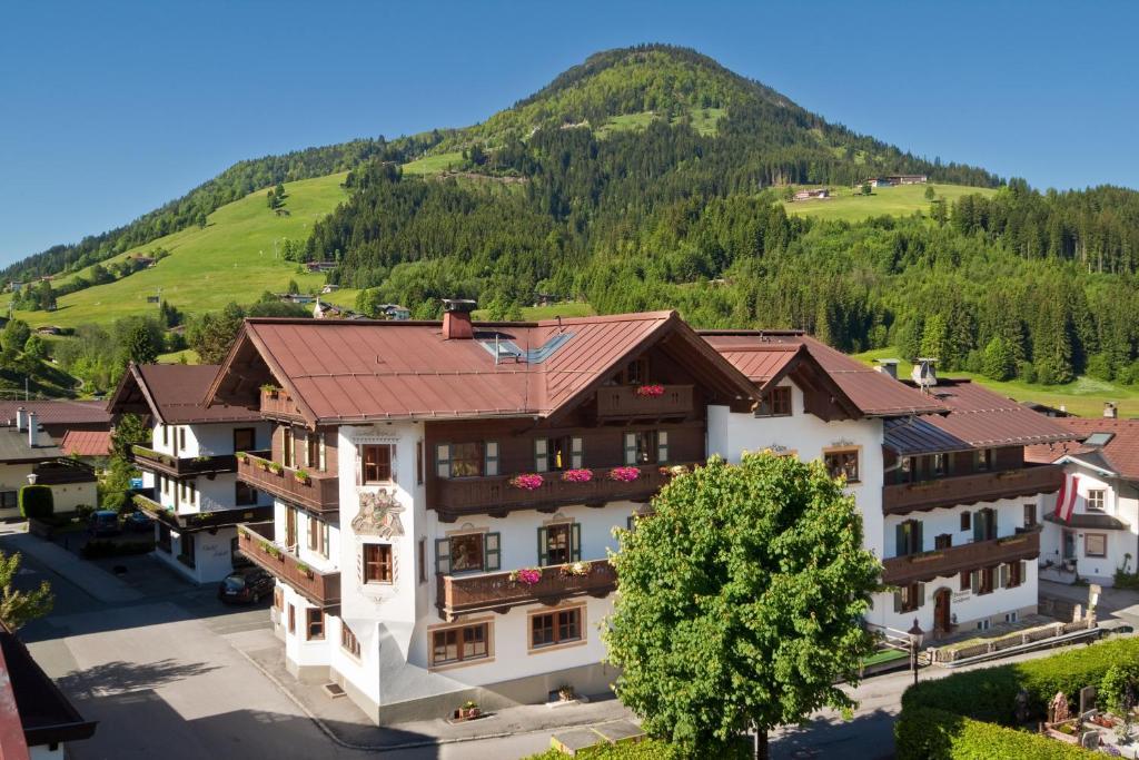 Hotel Kirchenwirt Kirchberg en Tyrol Extérieur photo