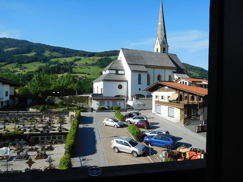 Hotel Kirchenwirt Kirchberg en Tyrol Extérieur photo